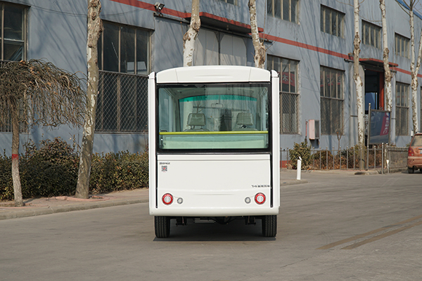 雨季節(jié)，雨水天氣又開始多起來了，萬一下雨天電動觀光車使用后進(jìn)水了，怎么辦呢? 電動觀光車是靠控制器啟動的，一旦控制器進(jìn)水或被雨水打濕，控制器就會無法使用，導(dǎo)致車輛啟動不了。所以我們平時需要注(圖4)